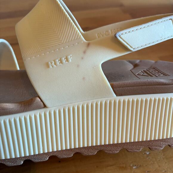 Reef Women's Water Vista Higher Platform Sandals in Off-White, Size 8 - Picture 3 of 7